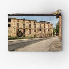 The Tanneries Neighborhood (Vic, Catalonia) - Zipper Pouch