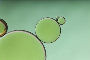 Oil Bubbles without Glass Textures